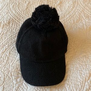 baseball cap pom hat